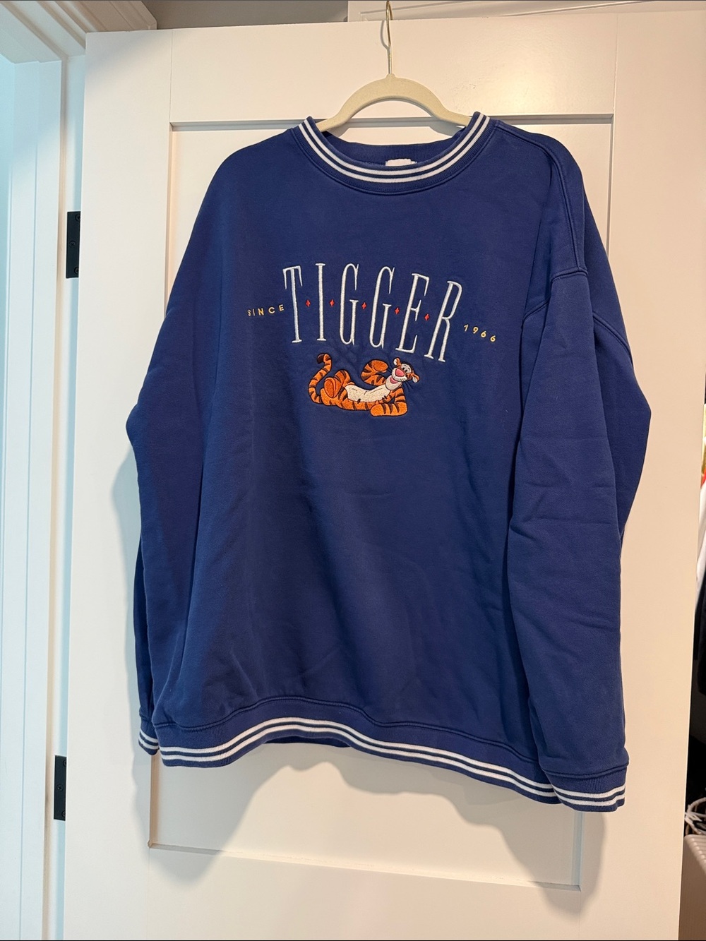Disney Tigger Crewneck Sweatshirt